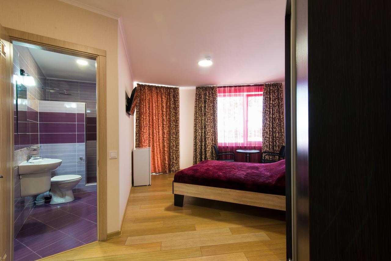 Hotel Tsvetok Odessa Exterior photo